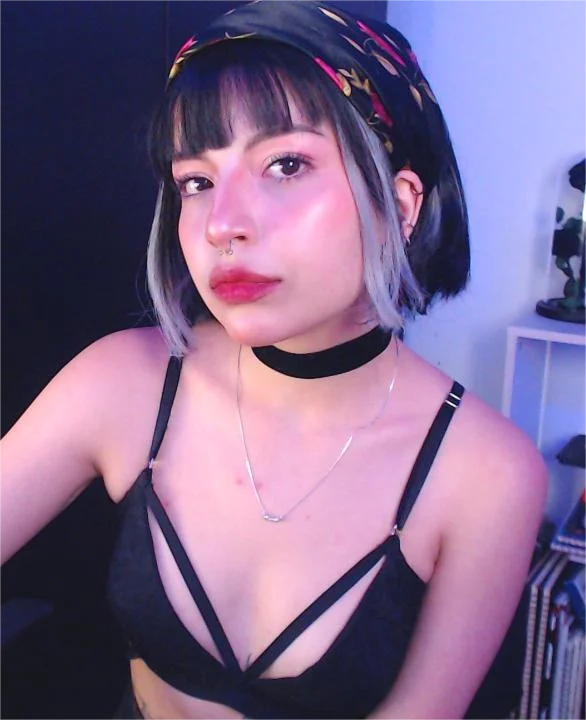 XXX Porn Photo of Nude BiiHoney 18