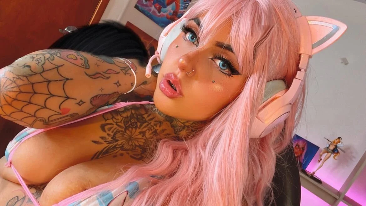 XXX Porn Photo of Nude cute_catlyn 2