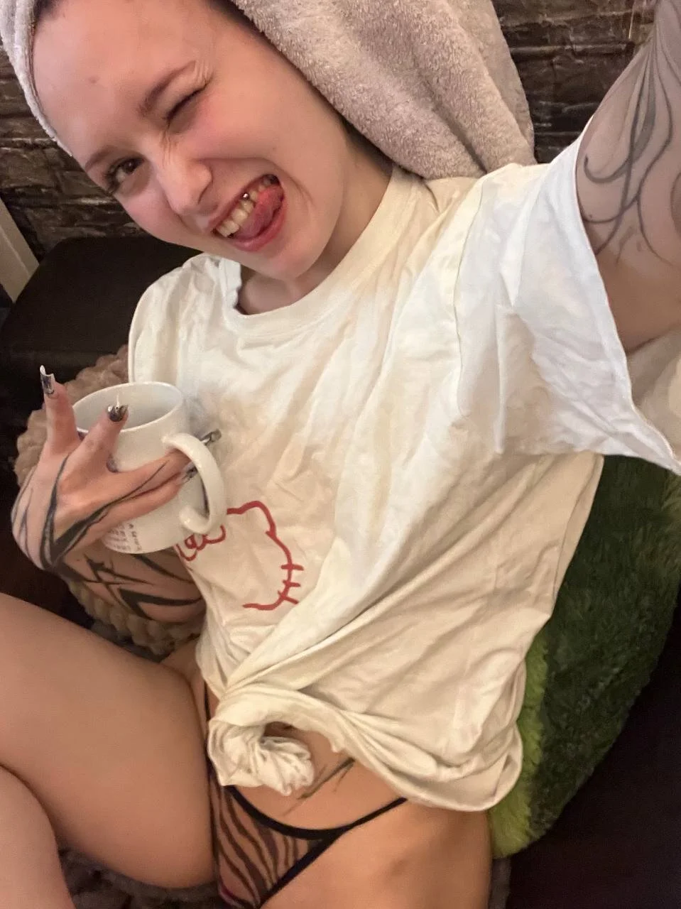 XXX Porn Photo of Nude EliteBitch 32