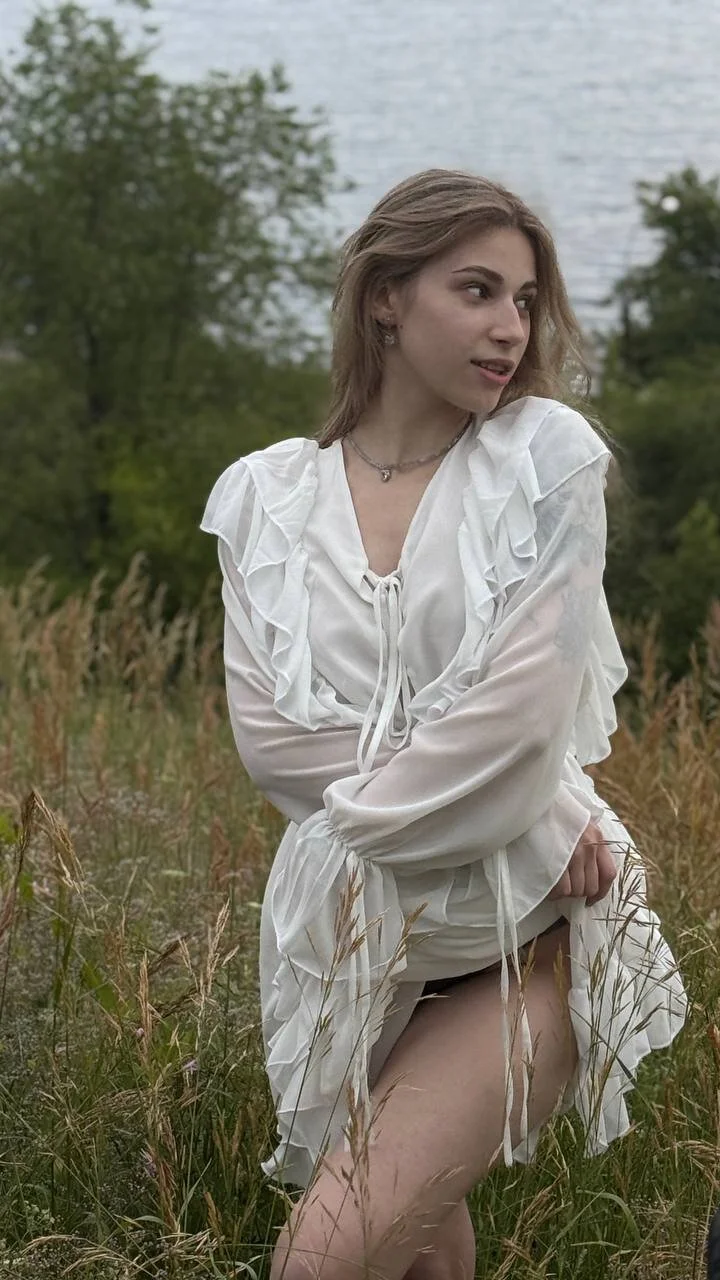 XXX Porn Photo of Nude EllieCutes 17