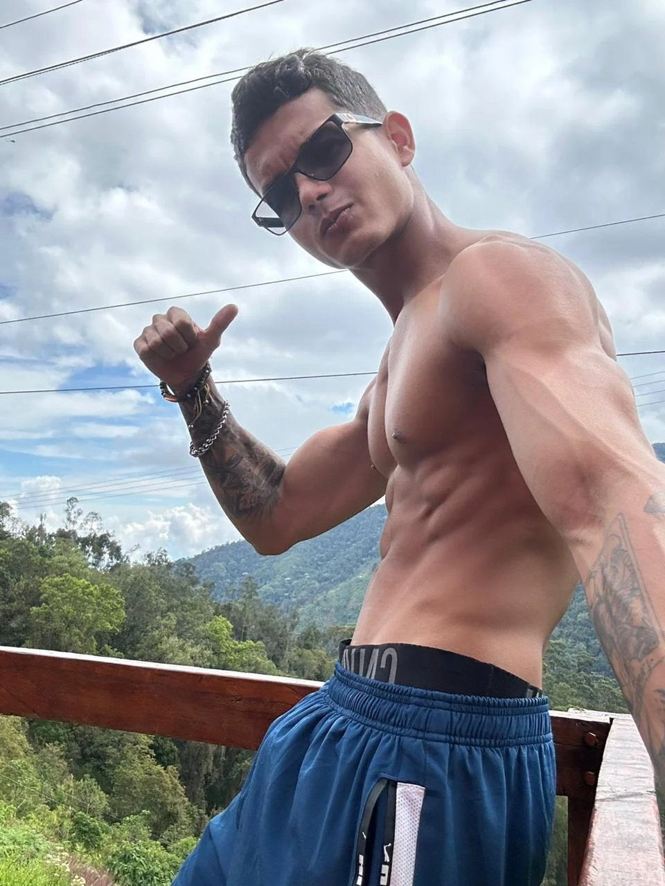 XXX Porn Photo of Nude Paradise_boy_s 11