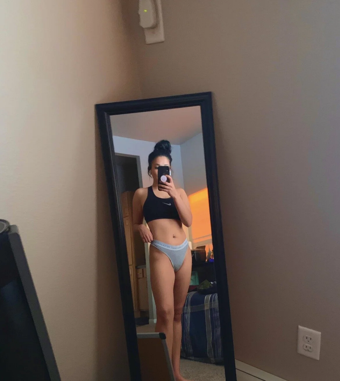 XXX Porn Photo of Nude lakeroyalty 1