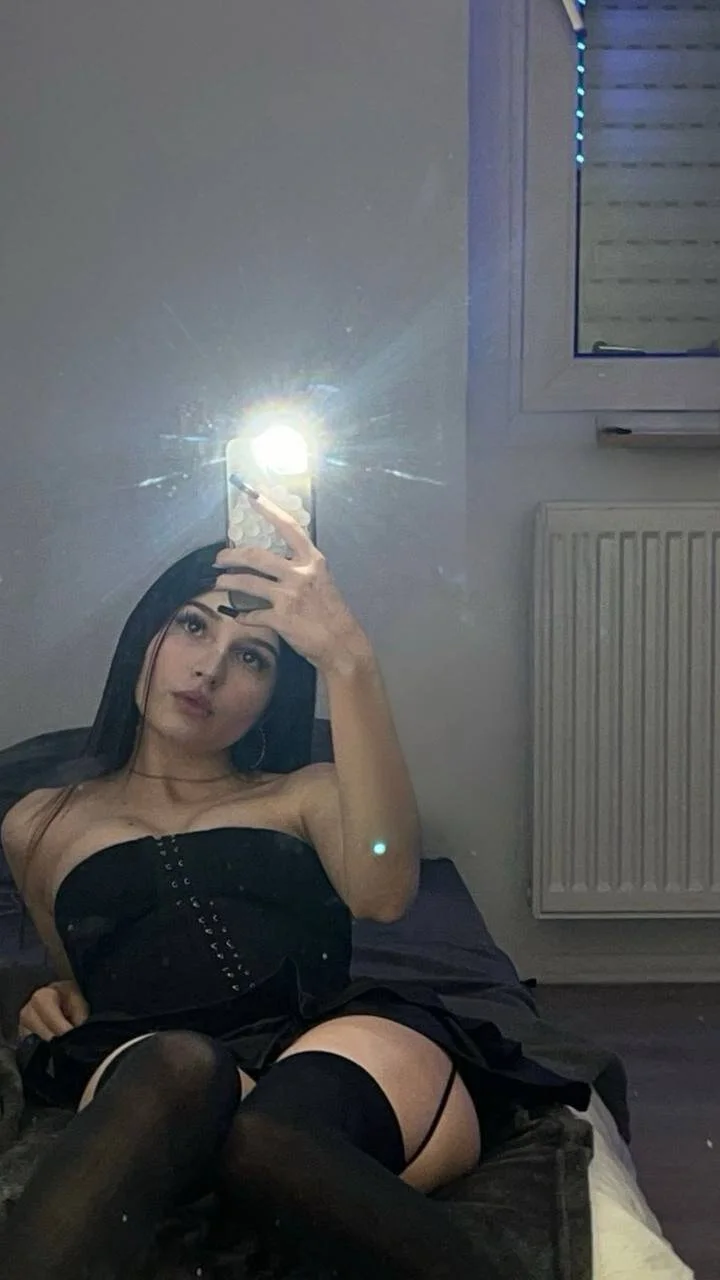 XXX Porn Photo of Nude SpanishRooter 1