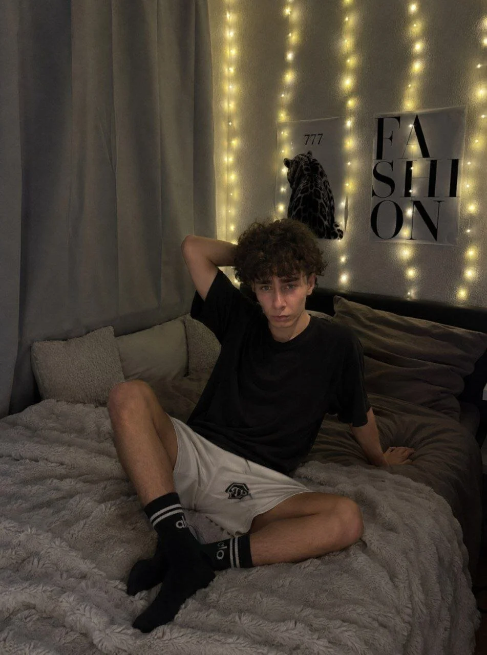 XXX Porn Photo of Nude Liam_Winss 2