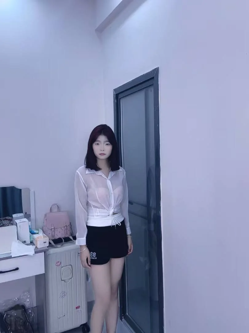 XXX Porn Photo of Nude feifei8668 3