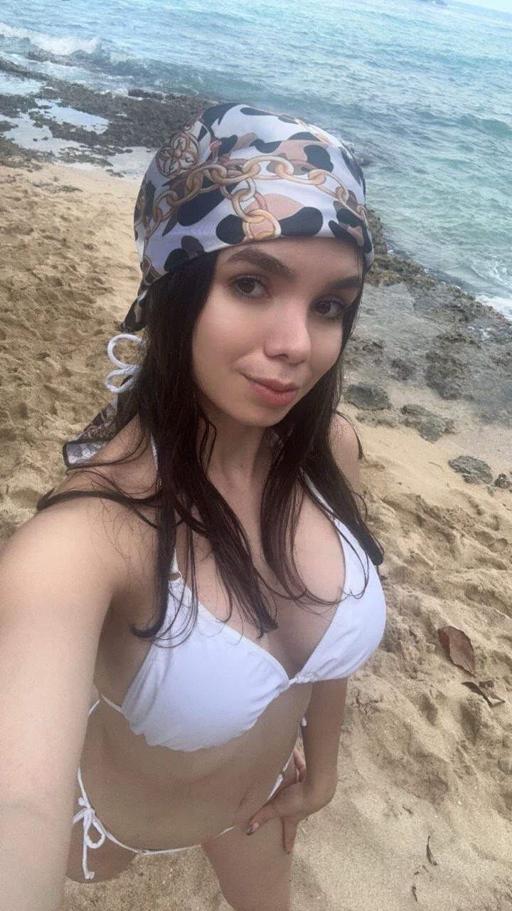 XXX Porn Photo of Nude isabella_gomez11 24