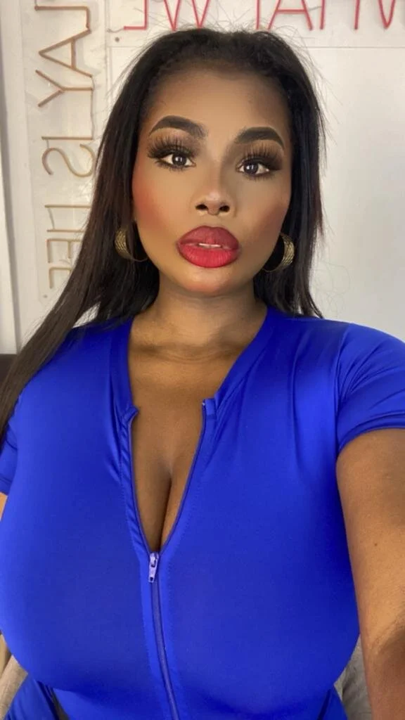 XXX Porn Photo of Nude _huge_boobs_ebony 2