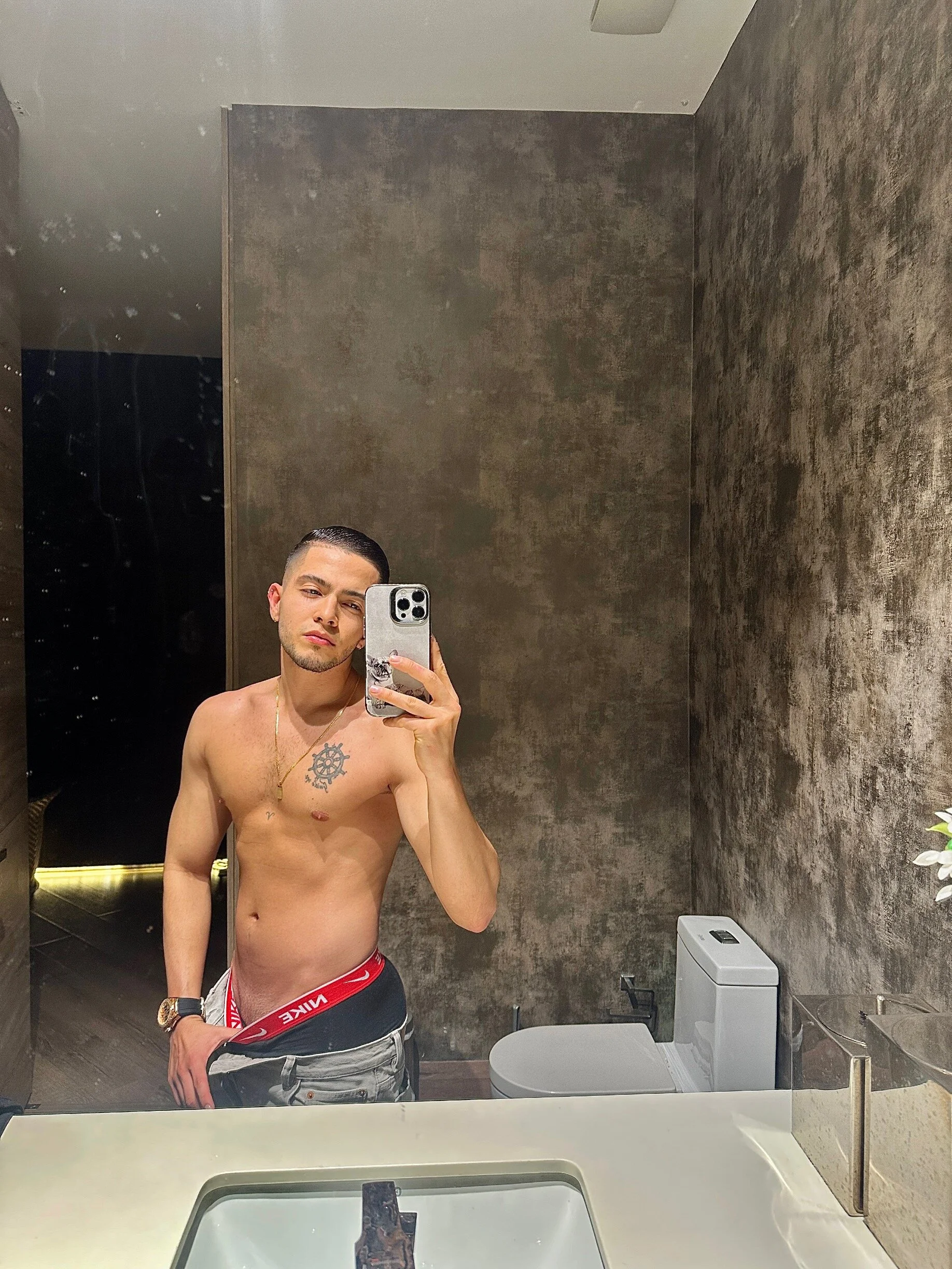 XXX Porn Photo of Nude GrantBlake 15