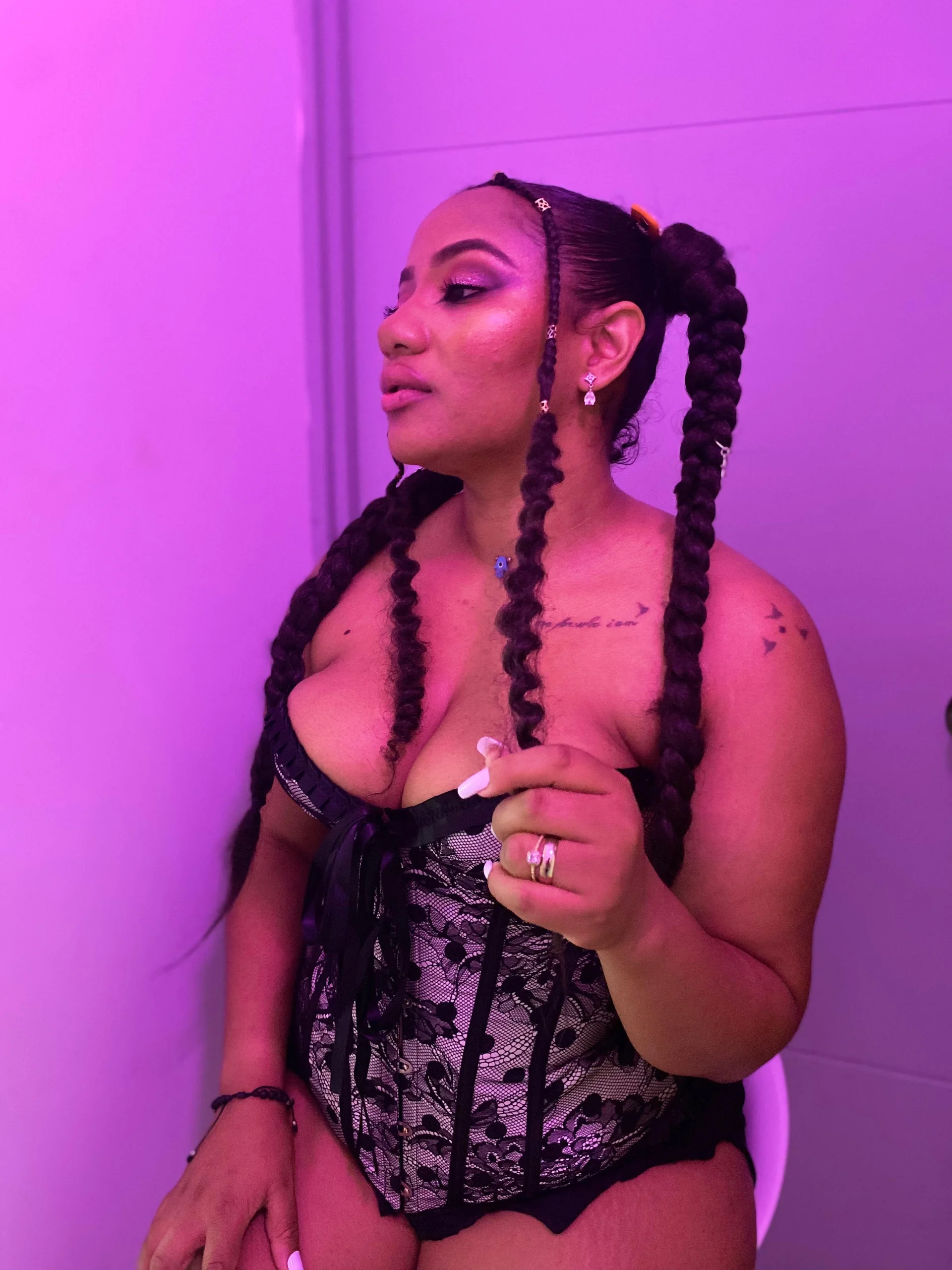 XXX Porn Photo of Nude Lawrenhils 39