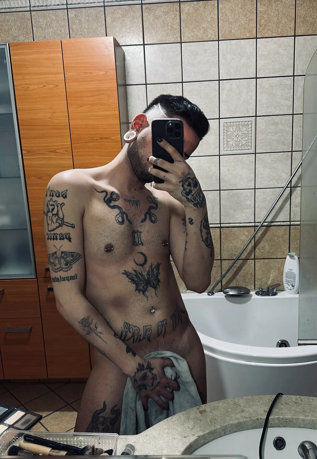 XXX Porn Photo of Nude drew98_ 9
