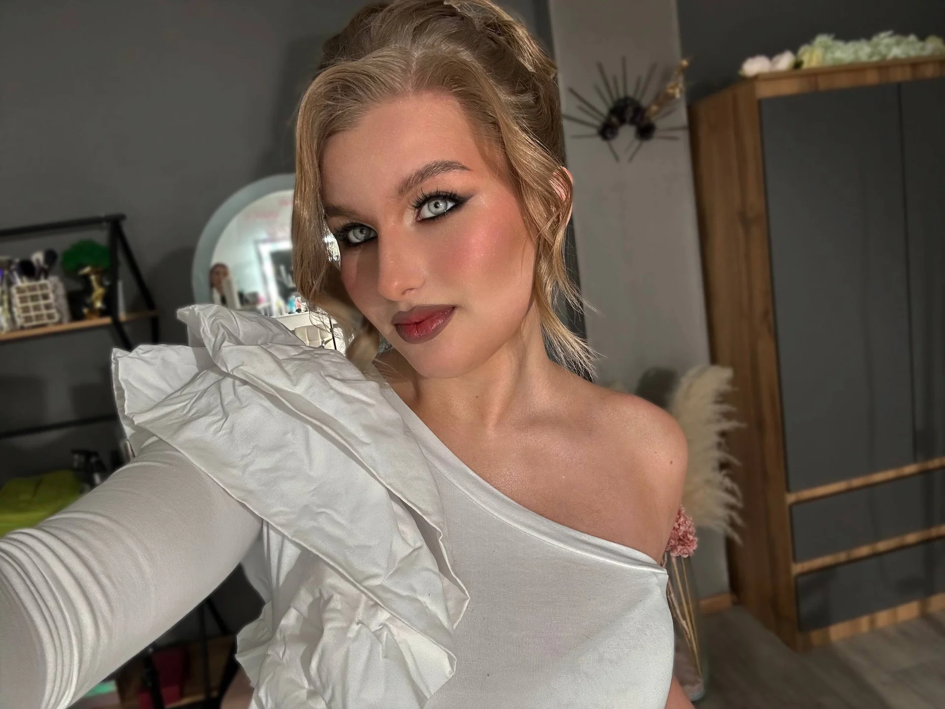 XXX Porn Photo of Nude ImiMonroe 24