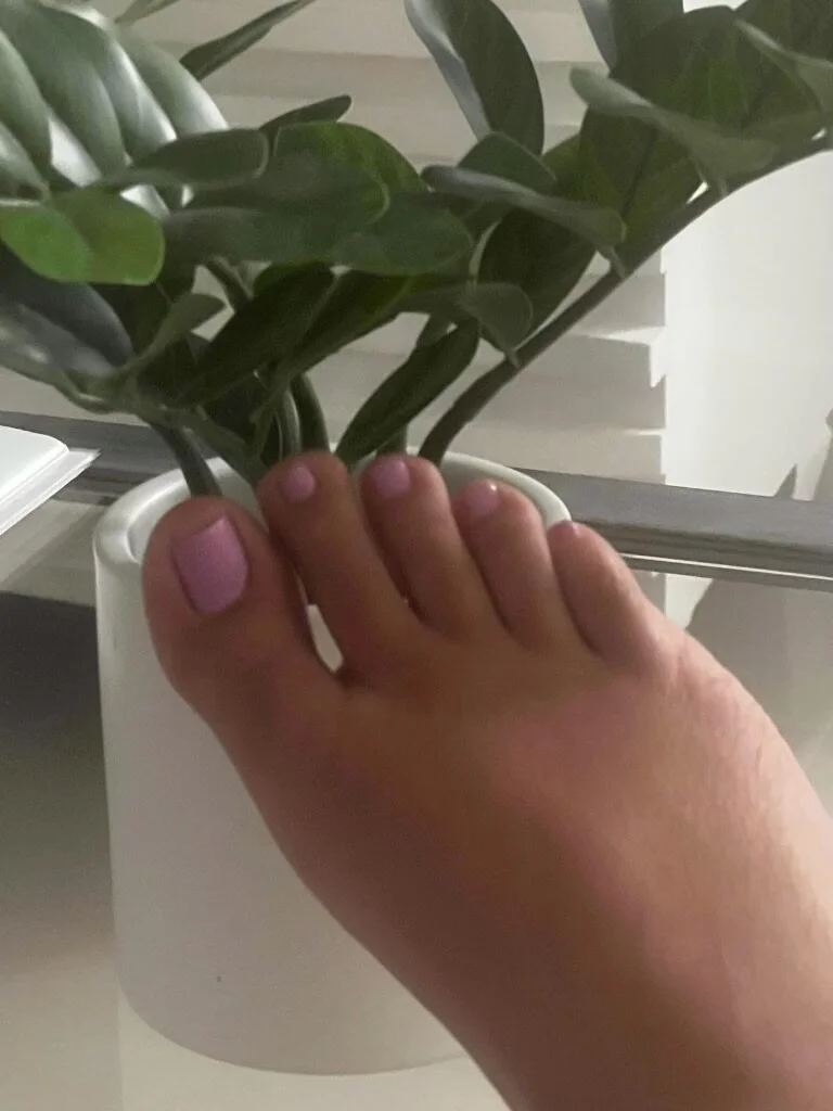 XXX Porn Photo of Nude TrustMySoles 8