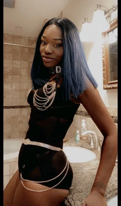 XXX Porn Photo of Nude emm-jay 7