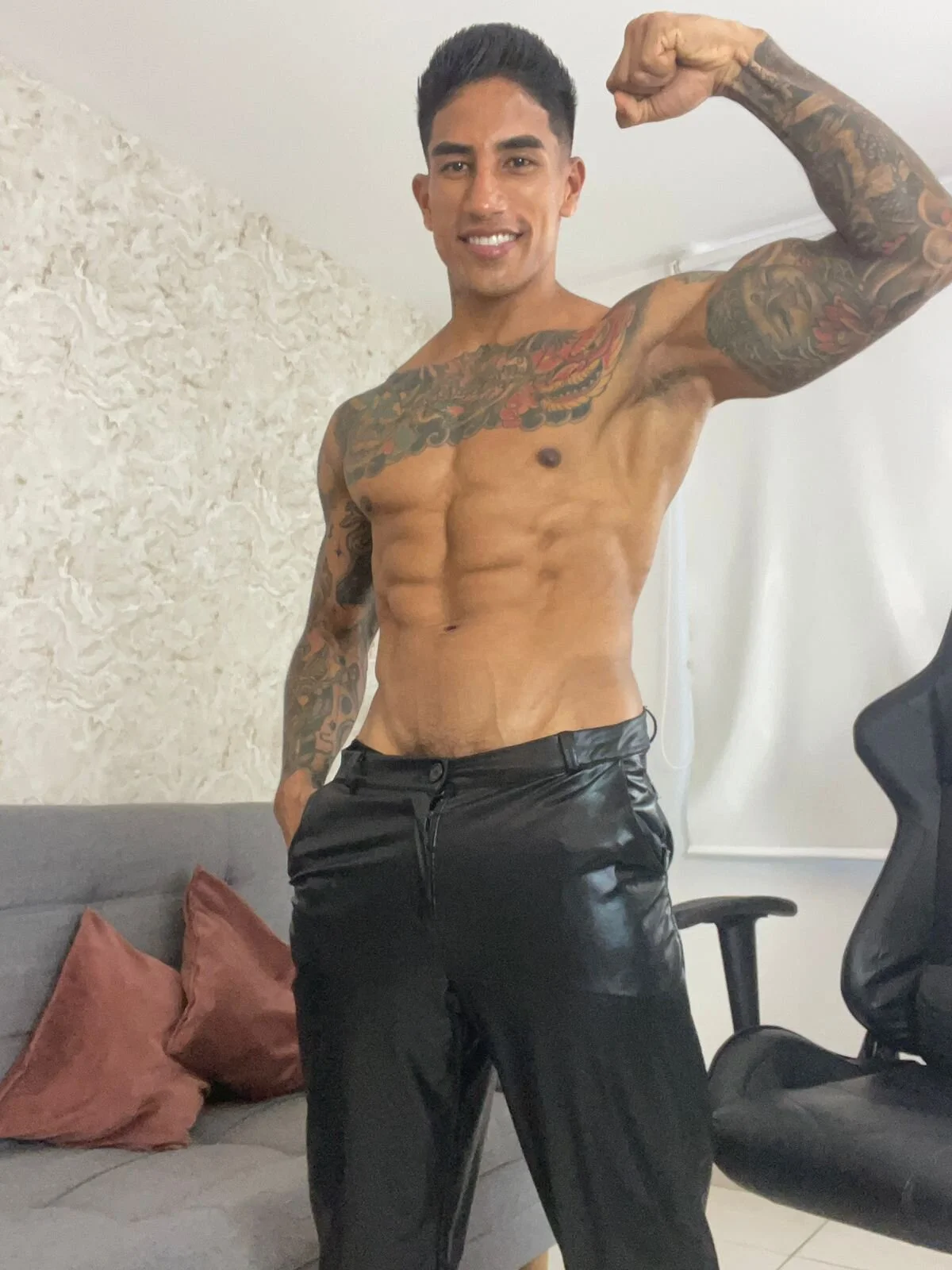 XXX Porn Photo of Nude AdanReilly 32
