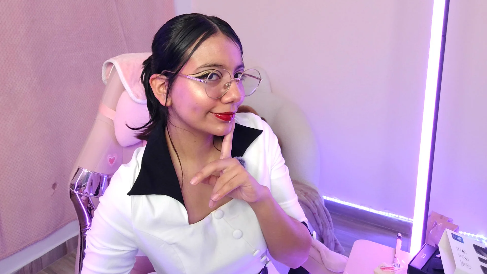 XXX Porn Photo of Nude Nami_usagi 44