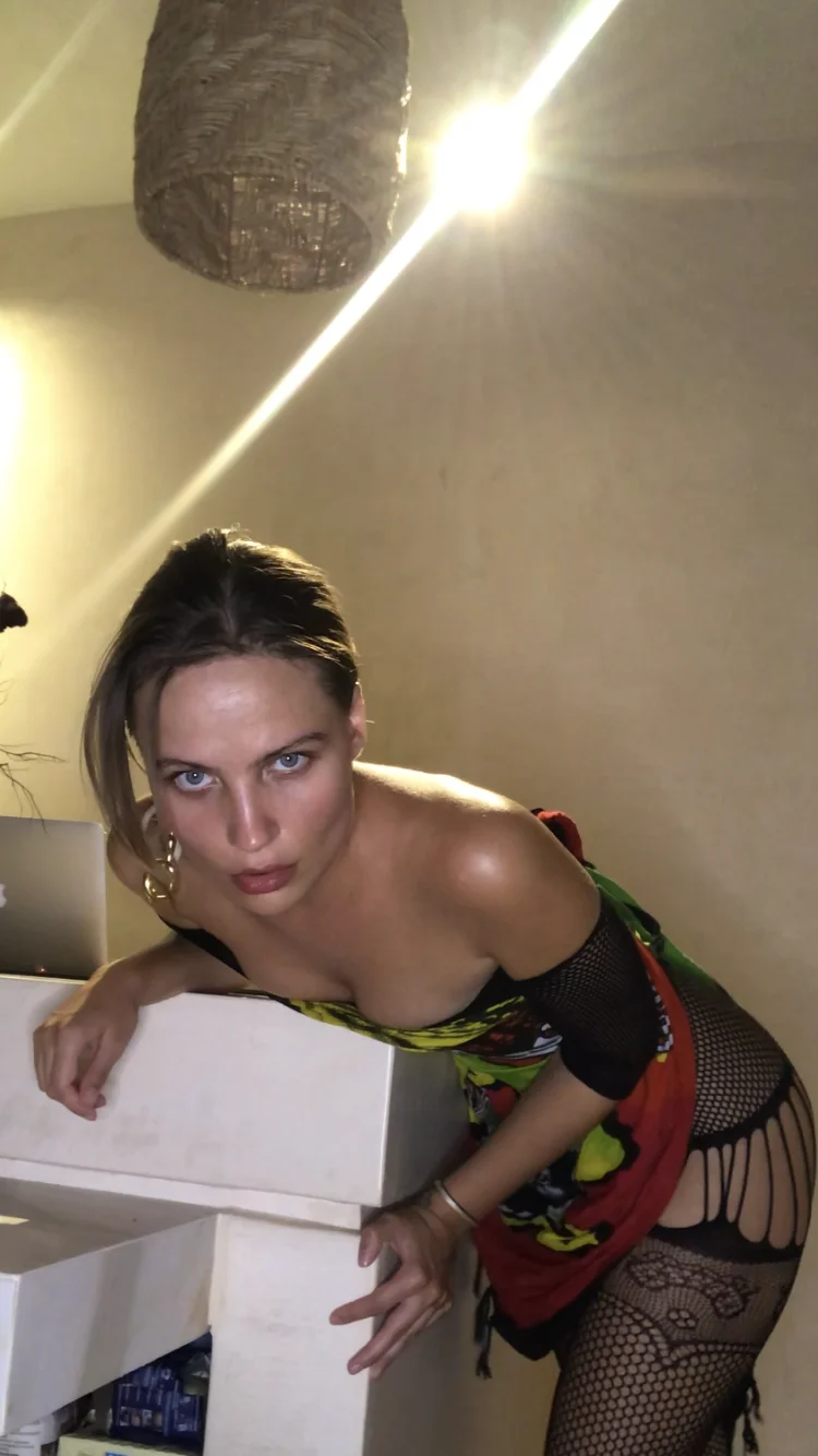 XXX Porn Photo of Nude REALMEANXTINA1 6