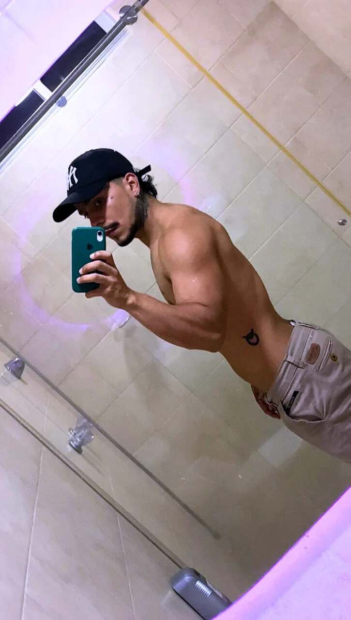 XXX Porn Photo of Nude DeimonOficial 4