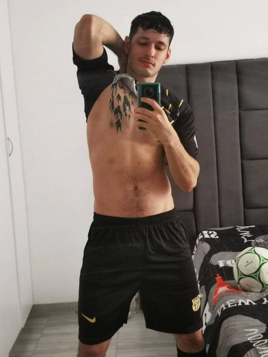 XXX Porn Photo of Nude alejandro__2 12