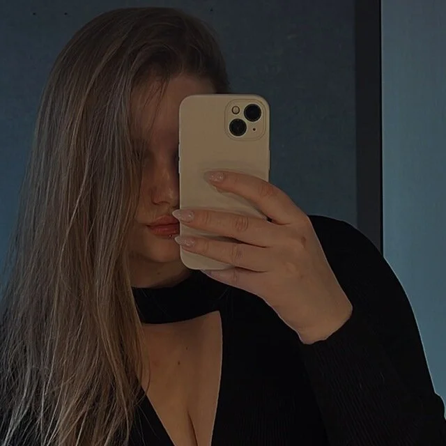 XXX Porn Photo of Nude MyrtaBandel 6