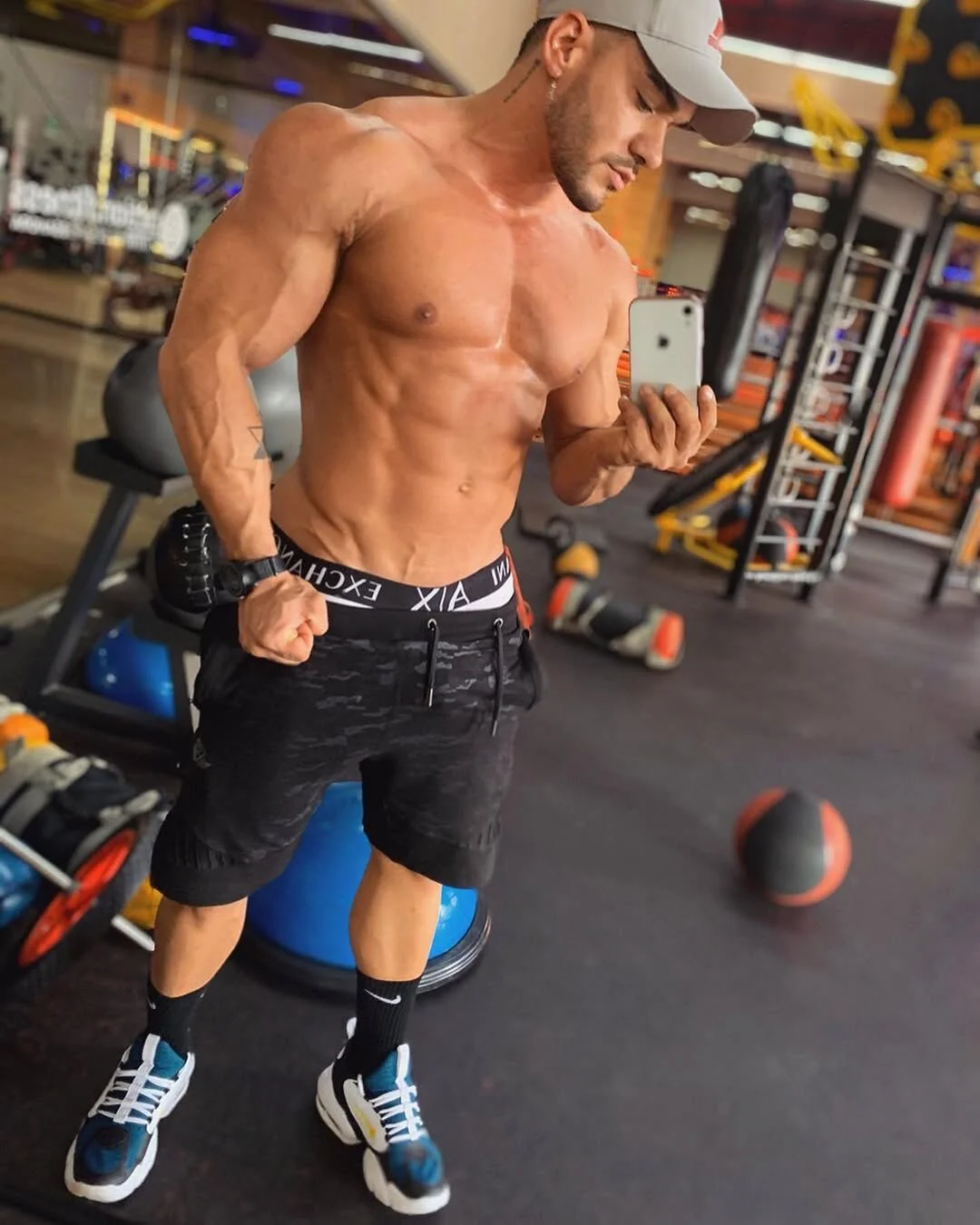XXX Porn Photo of Nude zac_levis_ 1