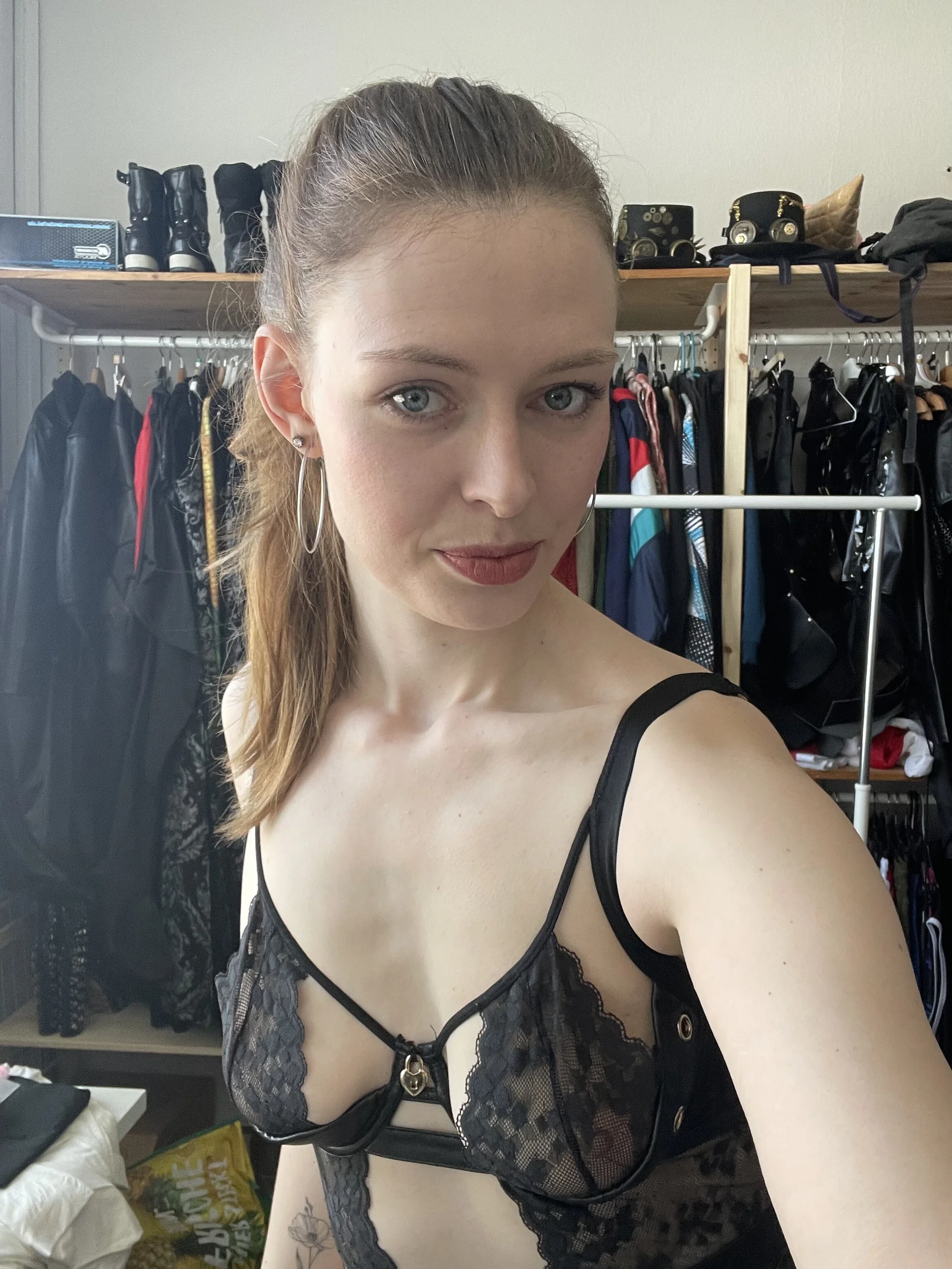 XXX Porn Photo of Nude LilWetThing 1