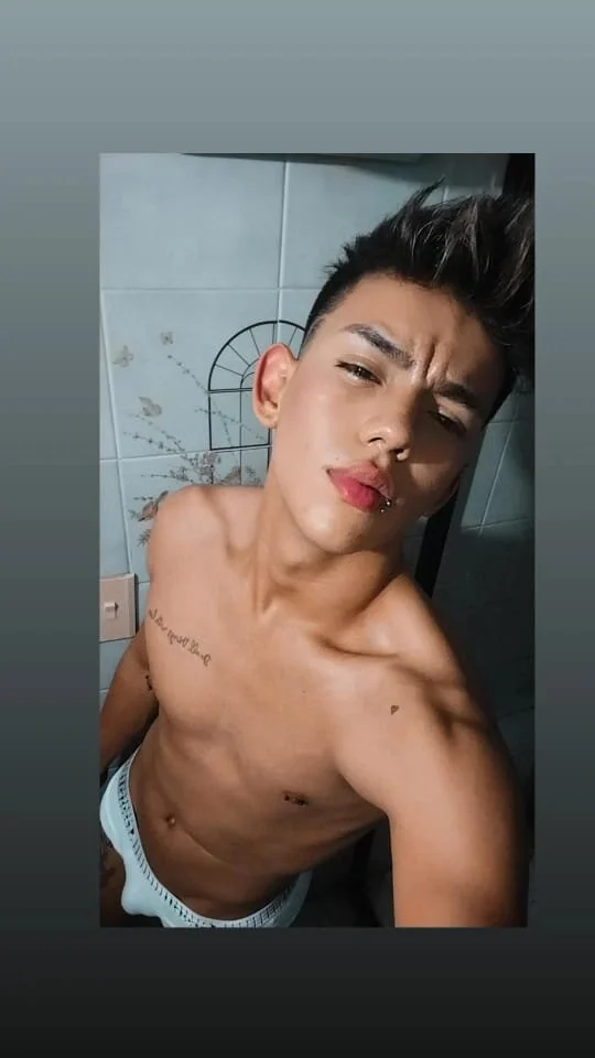 XXX Porn Photo of Nude Apolo__lommelli 9
