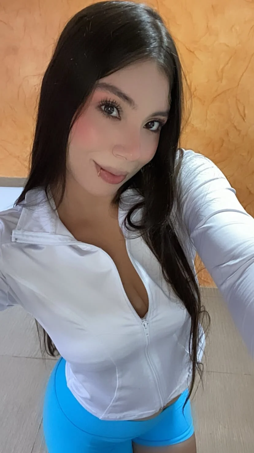 XXX Porn Photo of Nude Mily17_ 18