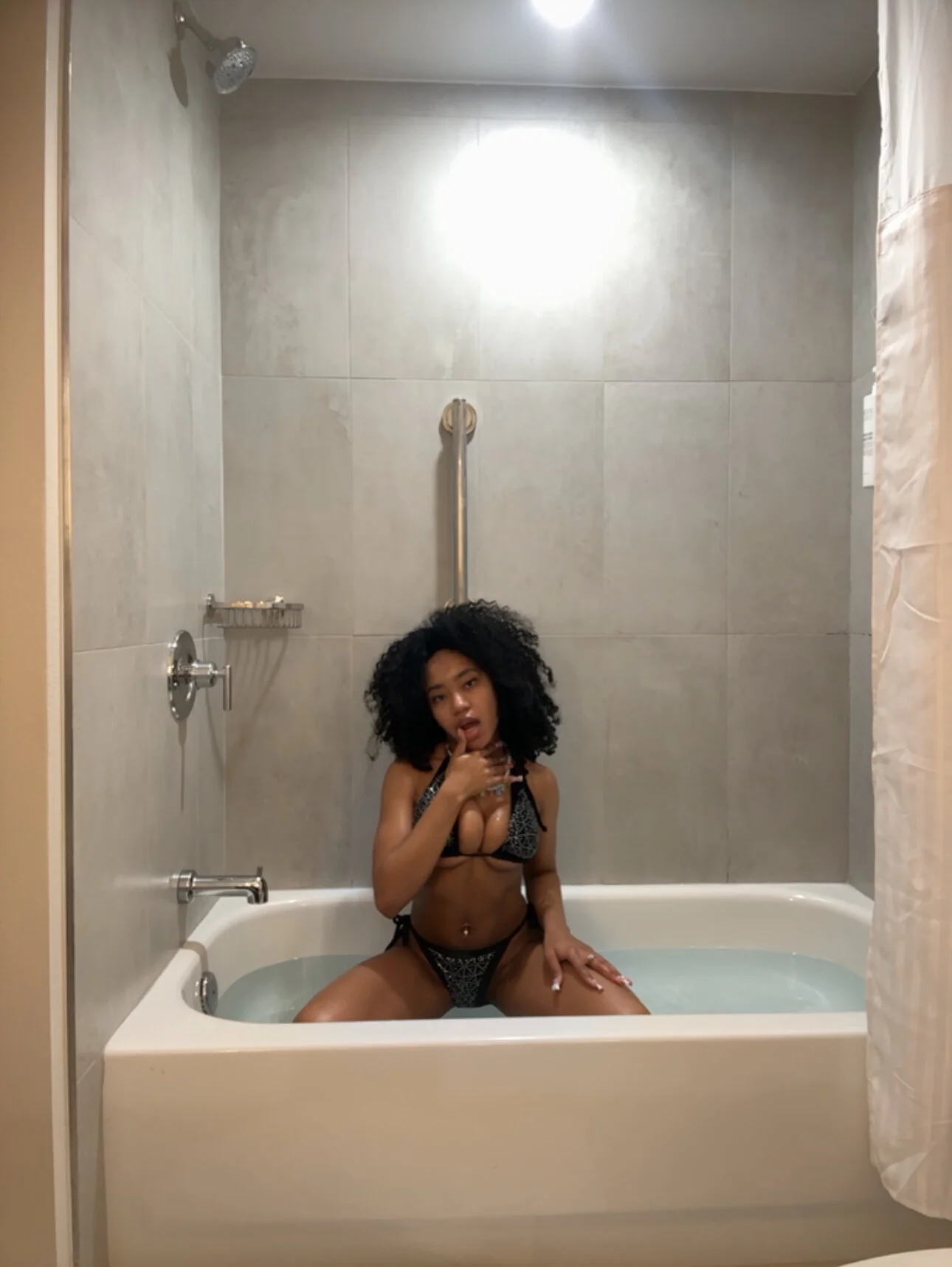 XXX Porn Photo of Nude lifeoftt_19xx 674