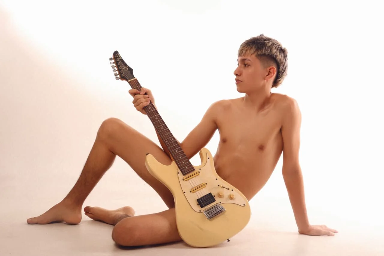 XXX Porn Photo of Nude harry_jonshon69 4