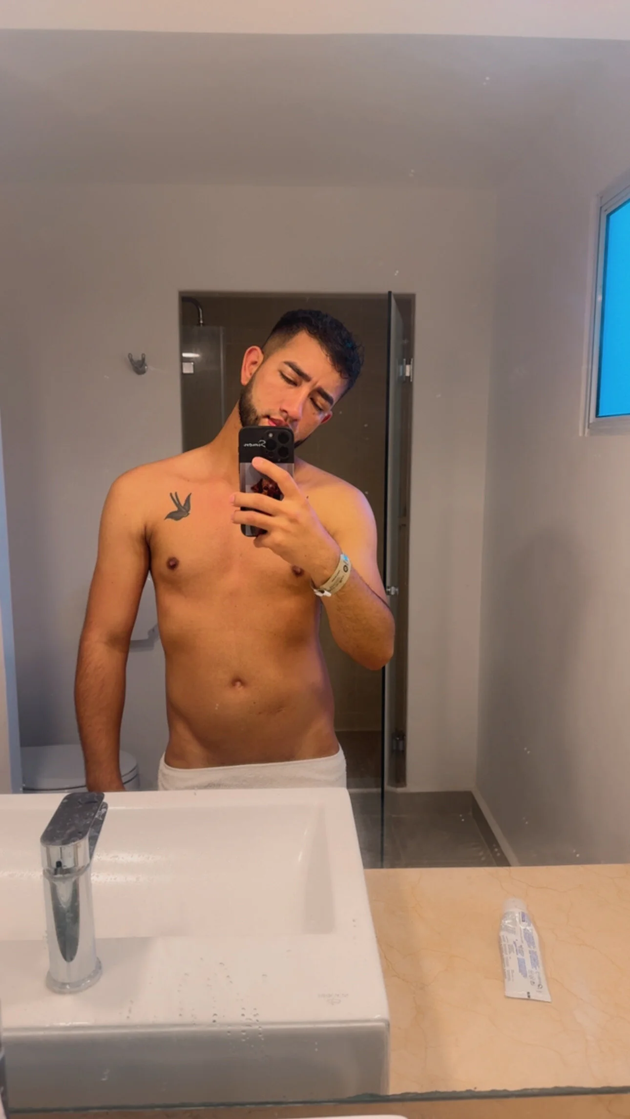 XXX Porn Photo of Nude liam_bronw 4