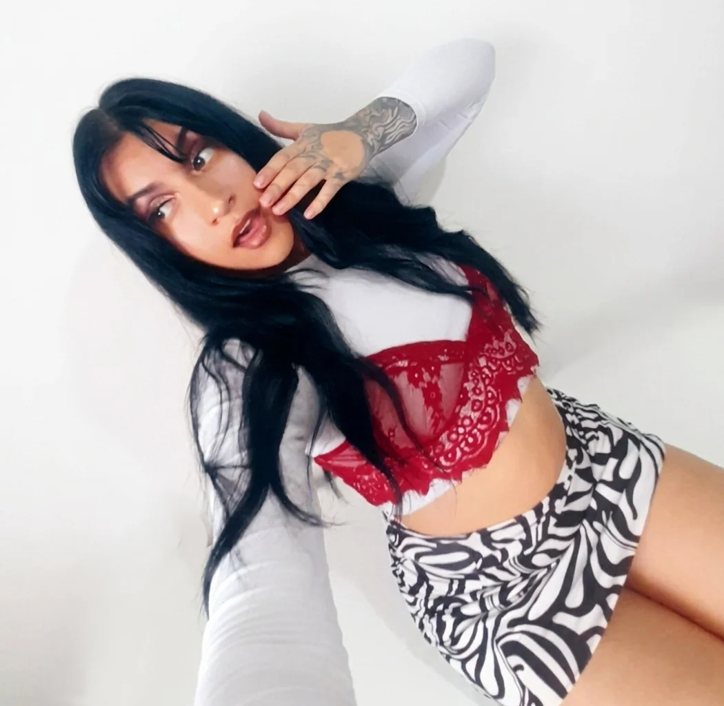 XXX Porn Photo of Nude gabii_hardy 38