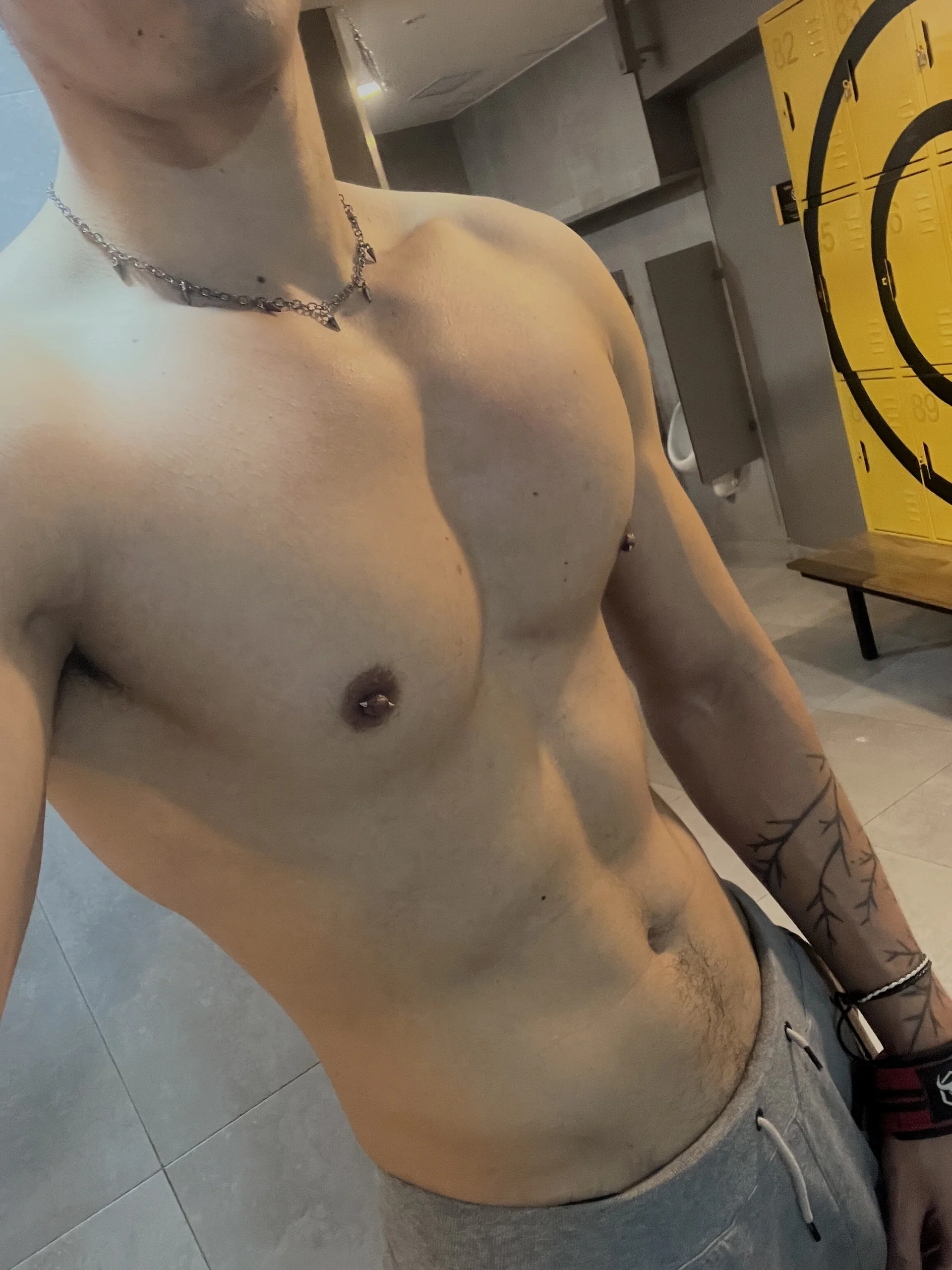 XXX Porn Photo of Nude bbbeachboy 120