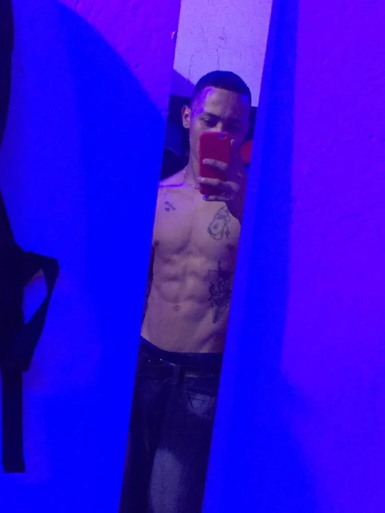 XXX Porn Photo of Nude thomasjones_ 2