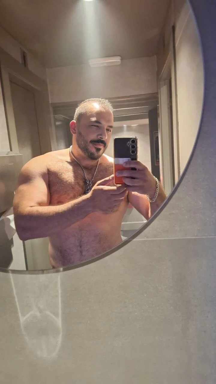 XXX Porn Photo of Nude CloudyMuscleBeefy 2