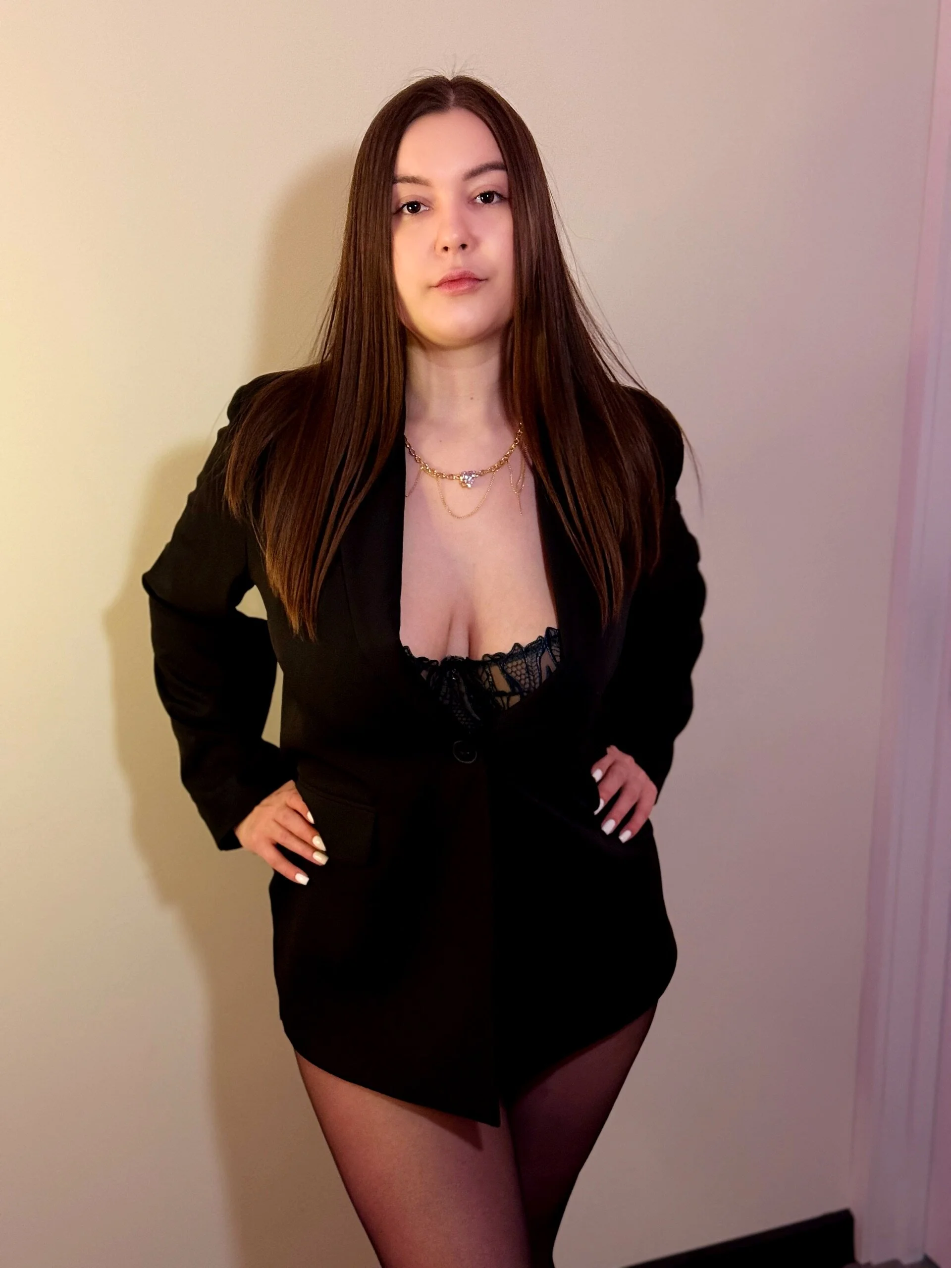 XXX Porn Photo of Nude GoldenLuxuryGirl 28