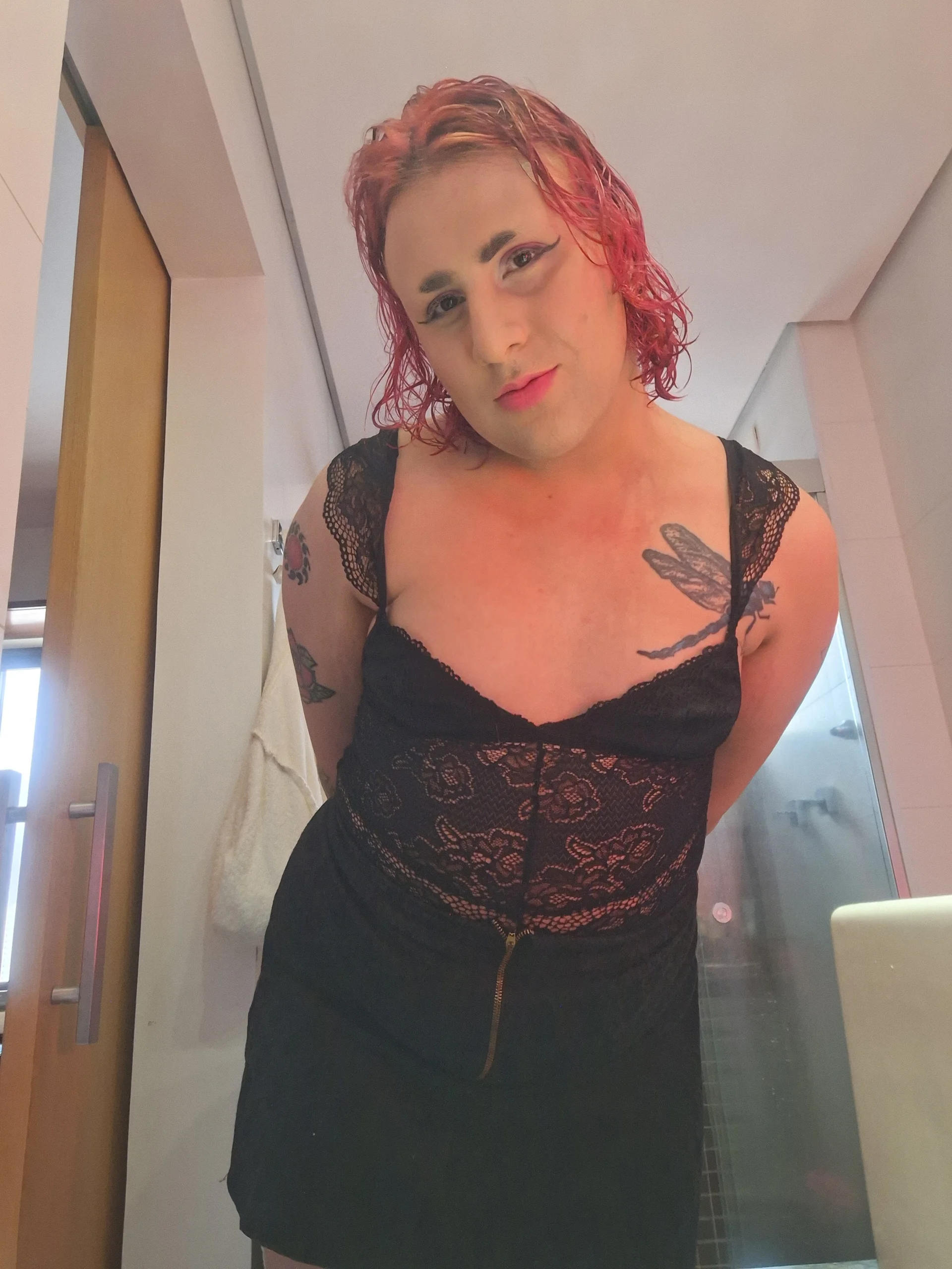 XXX Porn Photo of Nude alien_ate_red 3