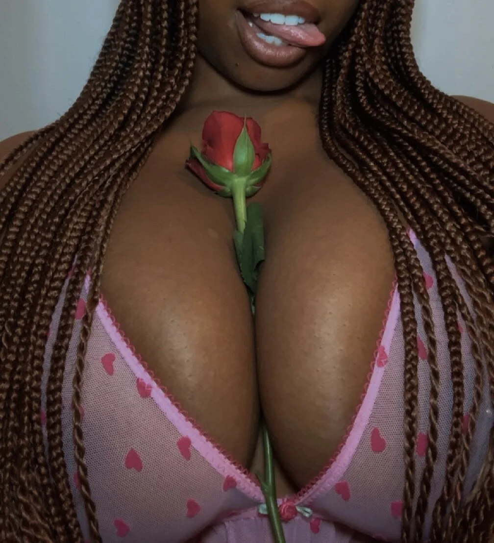 XXX Porn Photo of Nude Naughty_JessieX 8