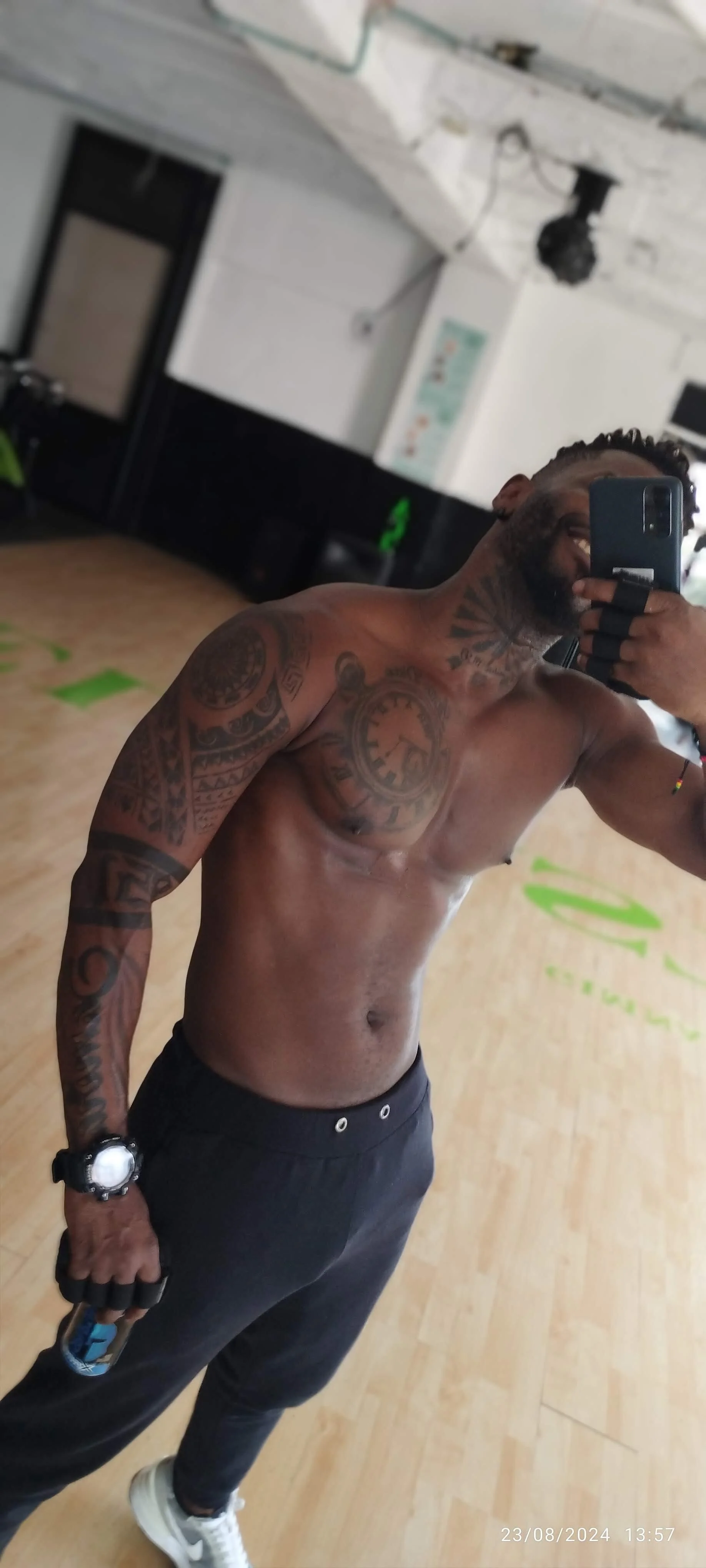 XXX Porn Photo of Nude Mark_Vega 19
