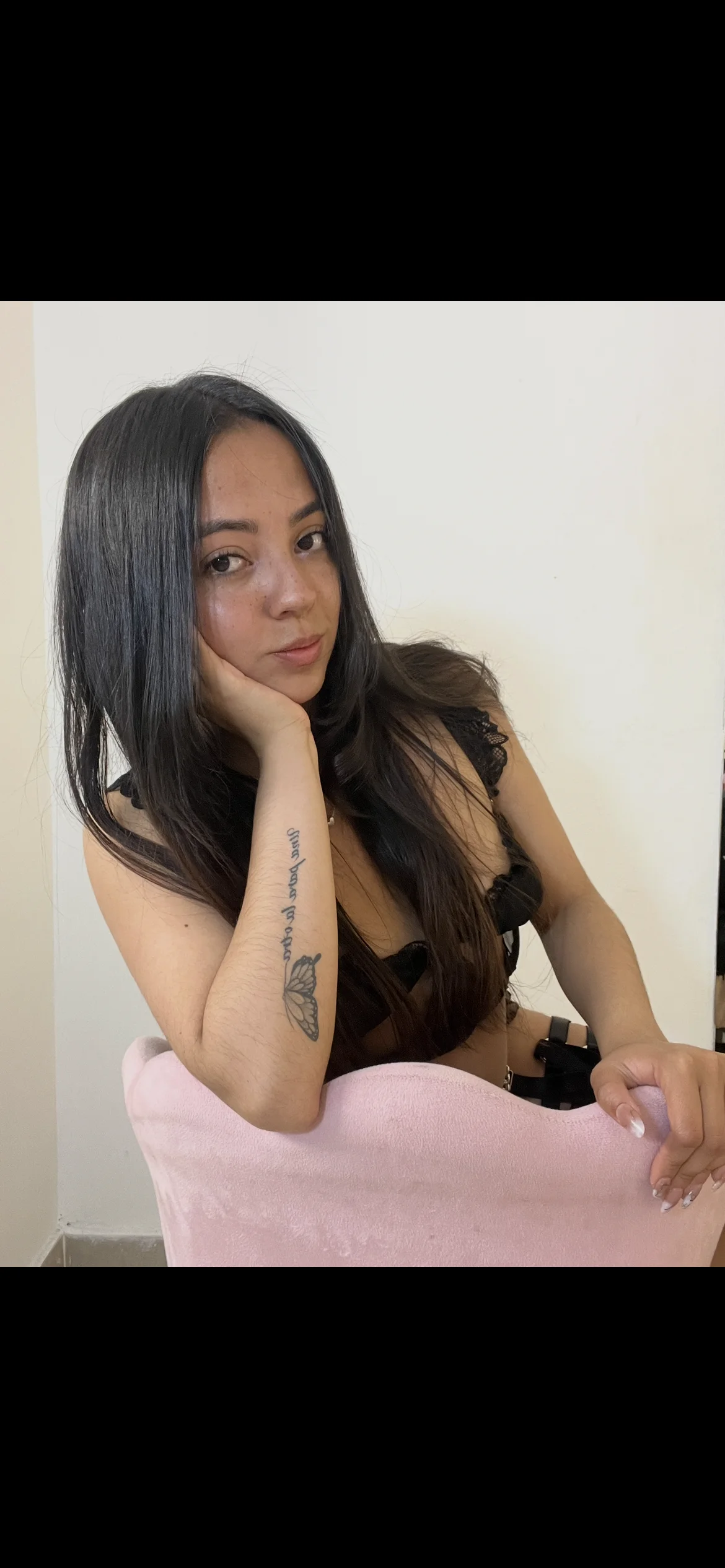 XXX Porn Photo of Nude Laraa_rouss 5