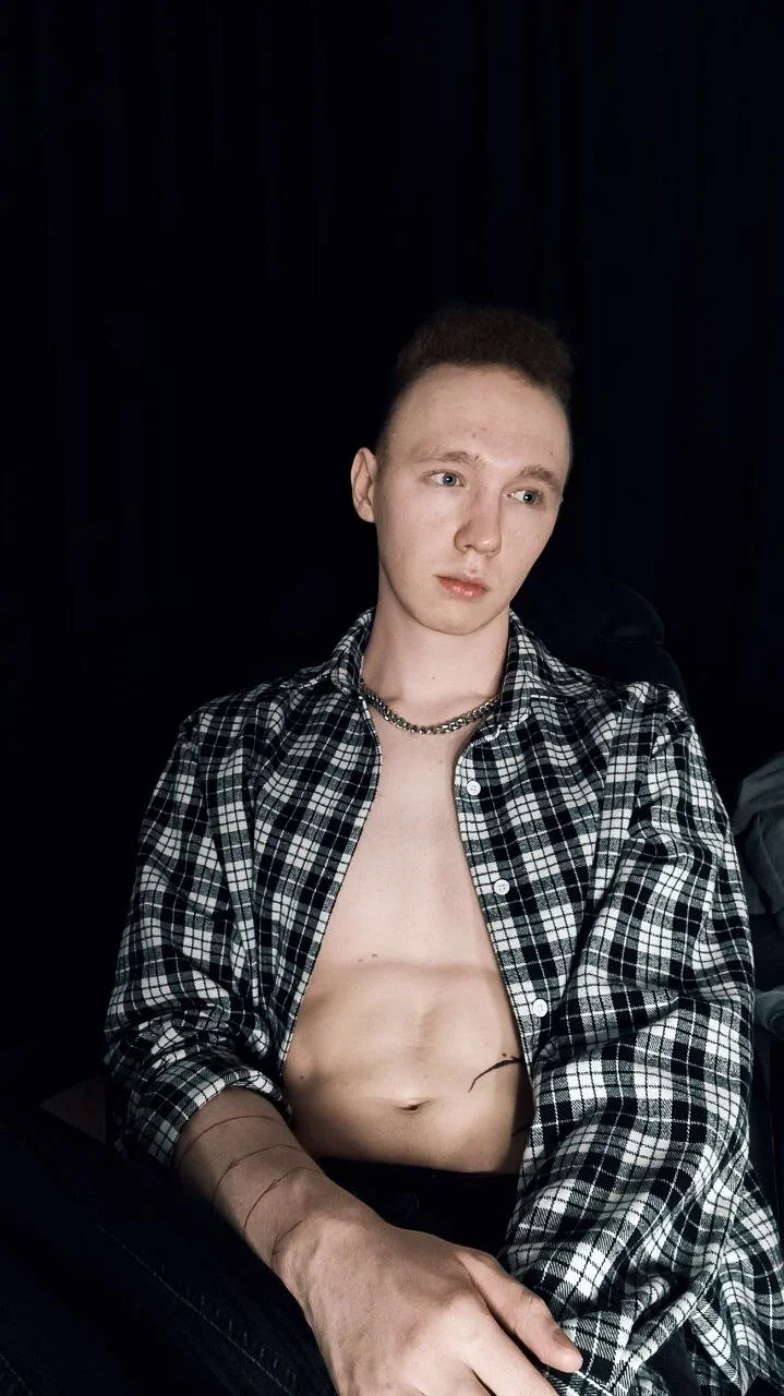 XXX Porn Photo of Nude Alex_silent 3
