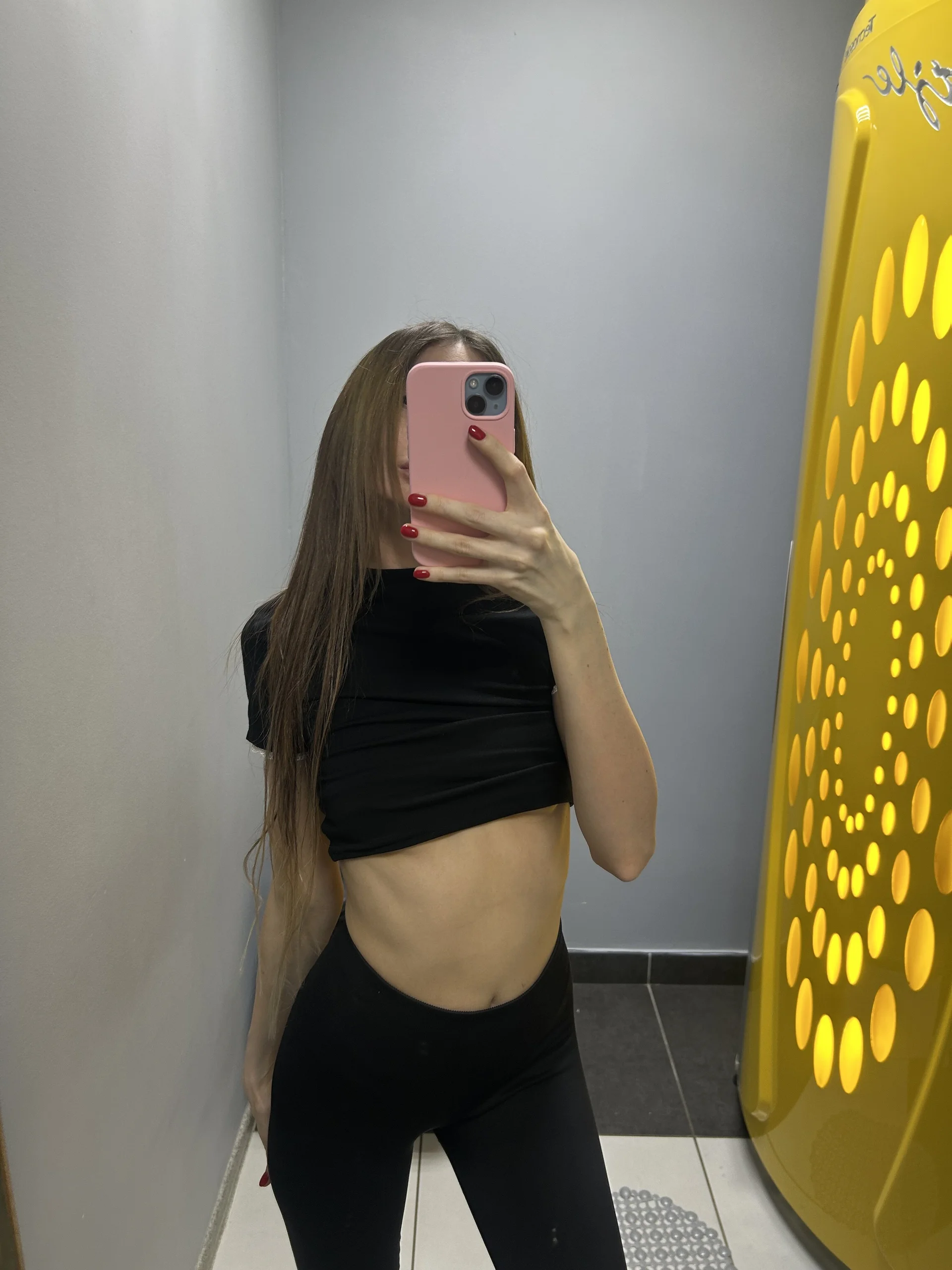 XXX Porn Photo of Nude AliceeXHottie 1