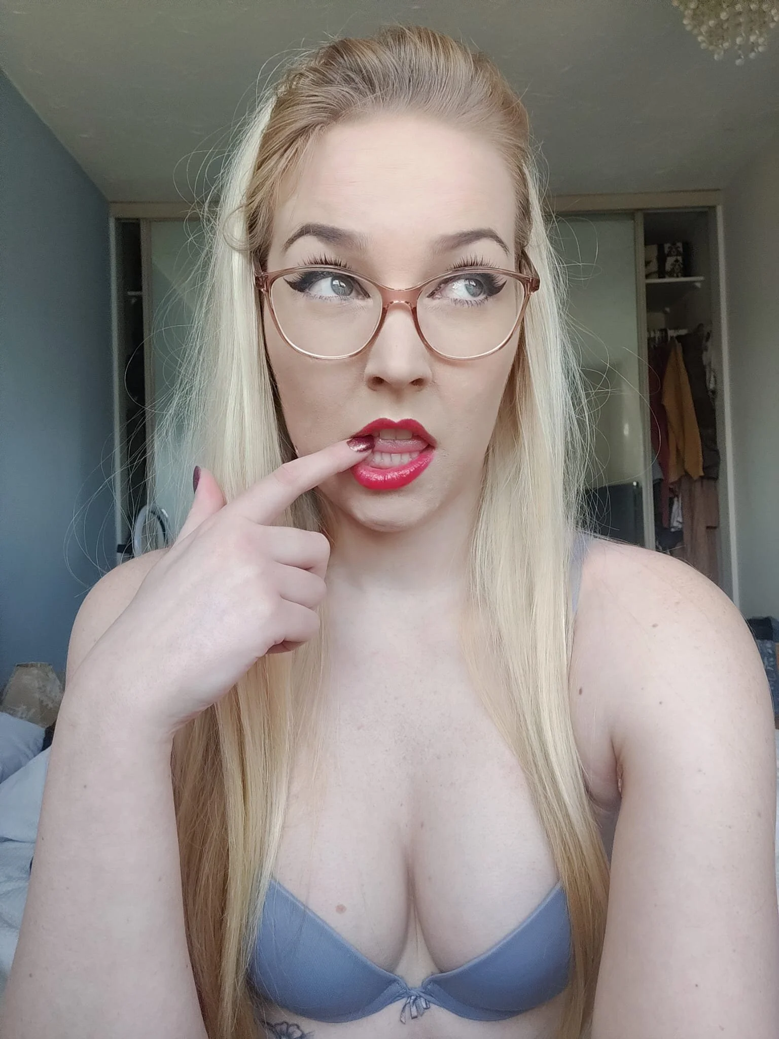 XXX Porn Photo of Nude VoxxiBee 11