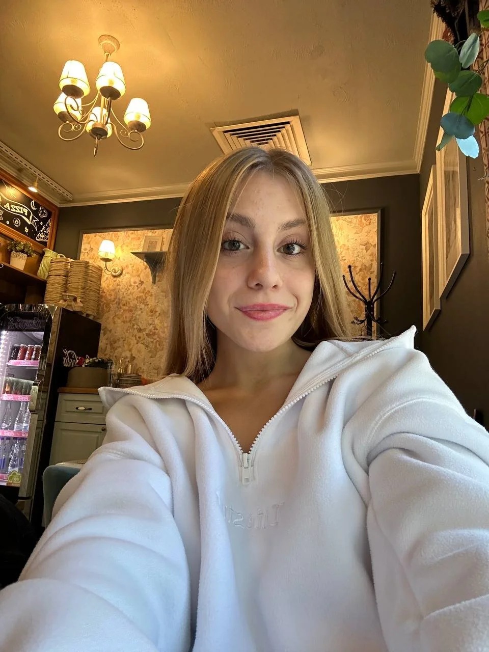 XXX Porn Photo of Nude DreamyOlivia 15