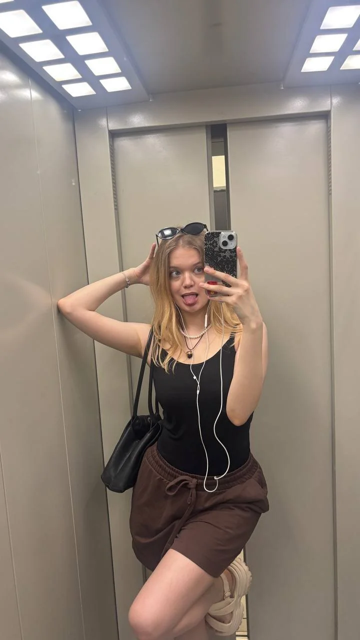 XXX Porn Photo of Nude ellyclacher 1