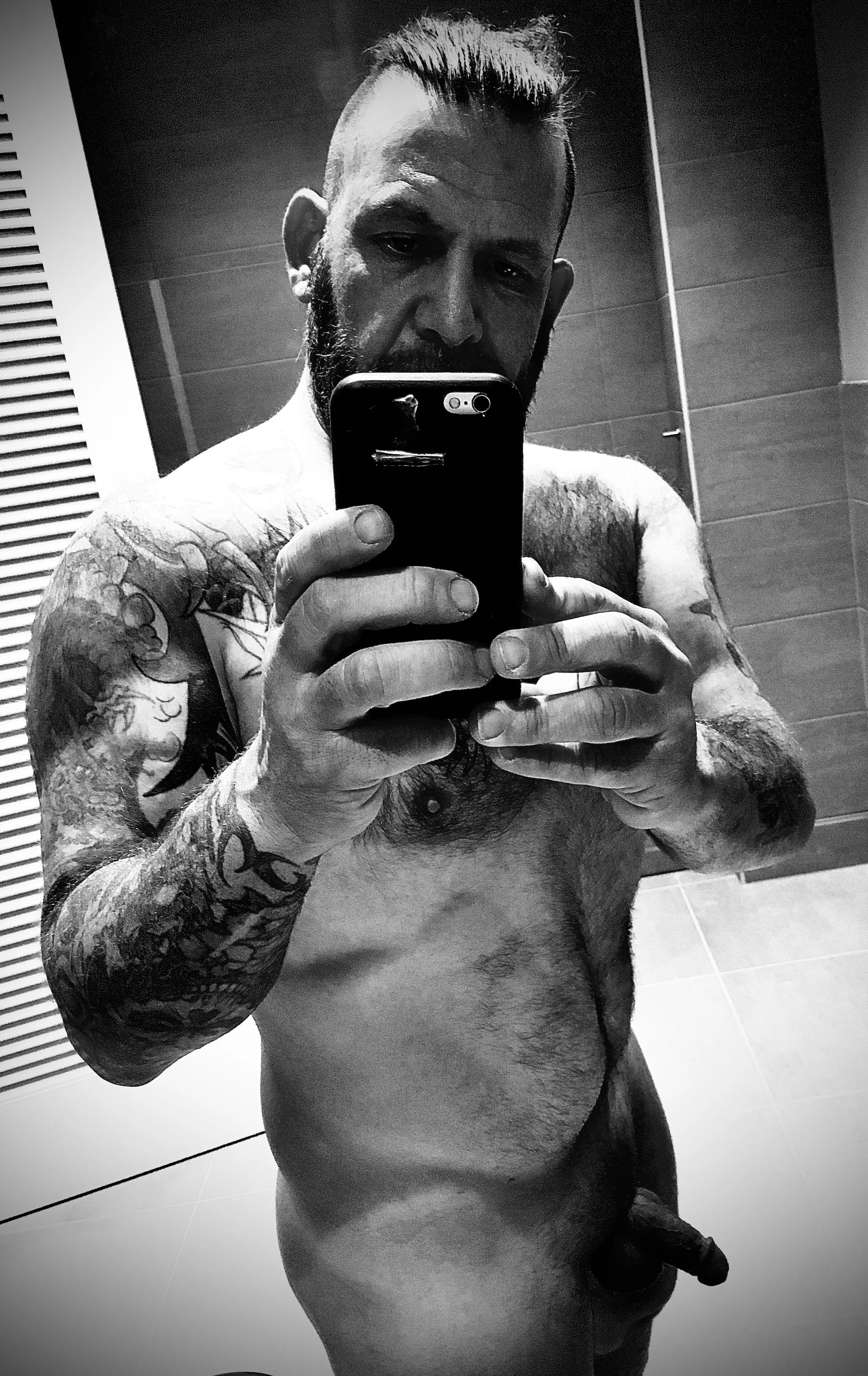 XXX Porn Photo of Nude Tattooednakedguy 10