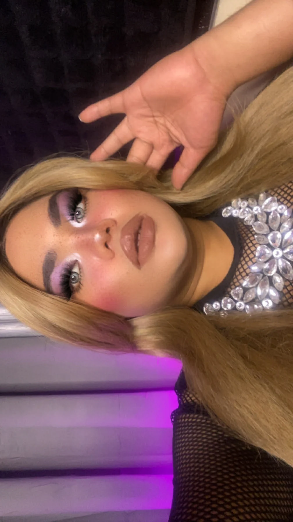 AlwaysHornyMia