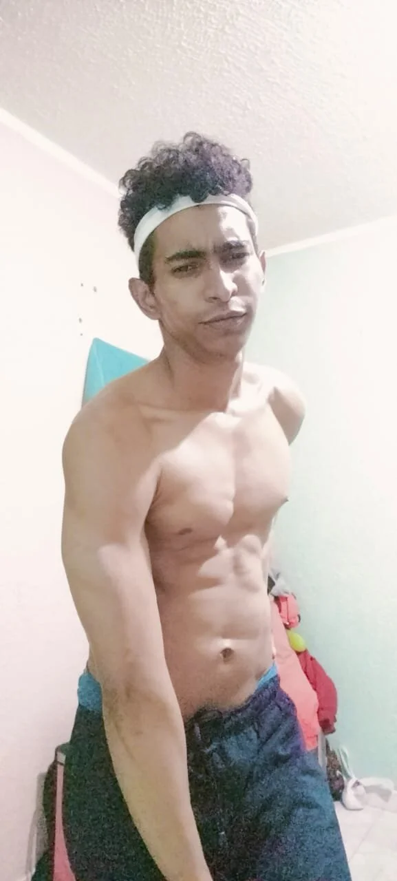 XXX Porn Photo of Nude andrescaraballo 3