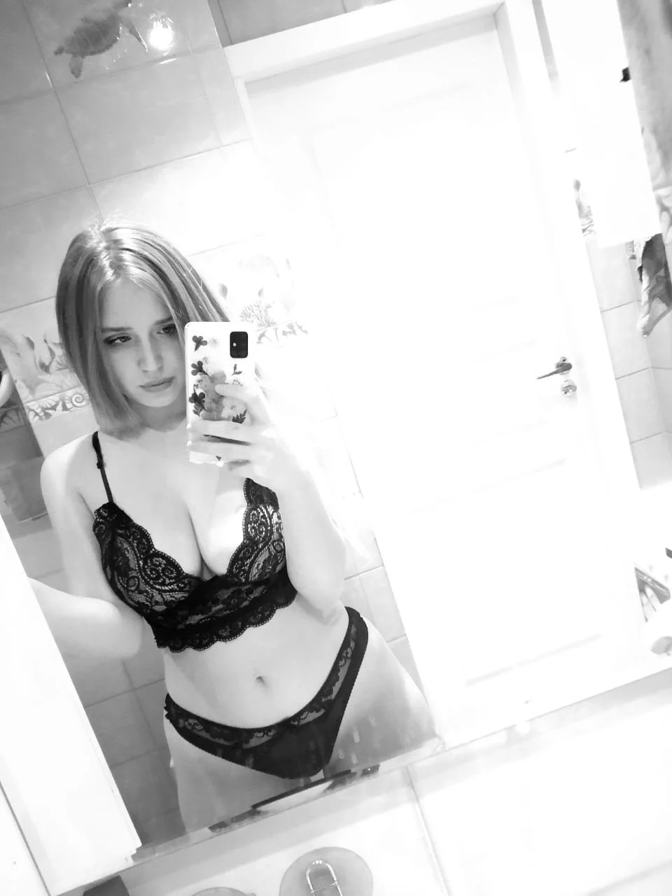 XXX Porn Photo of Nude Linda_Roxy 3