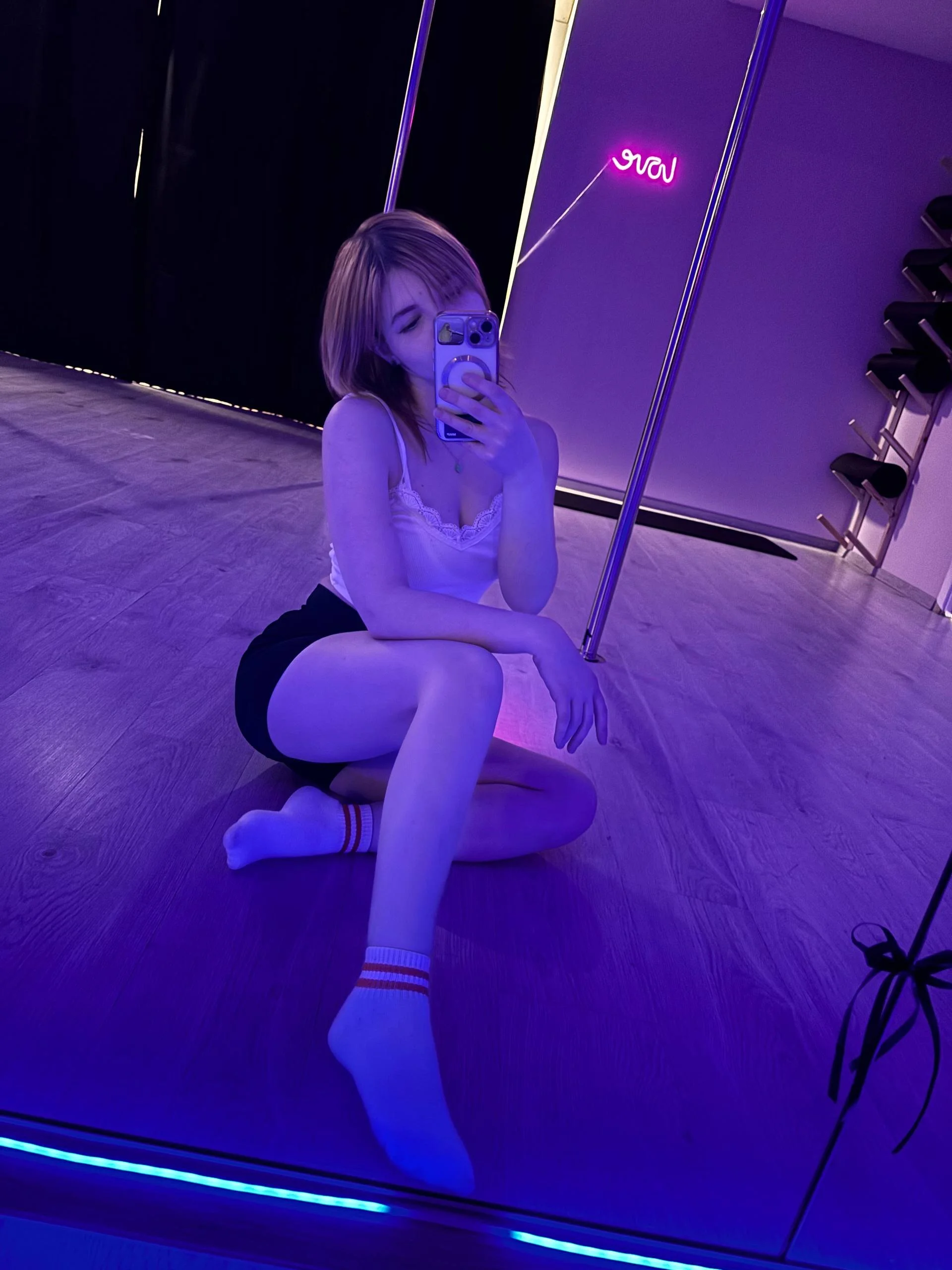 XXX Porn Photo of Nude VeolaViccica 4