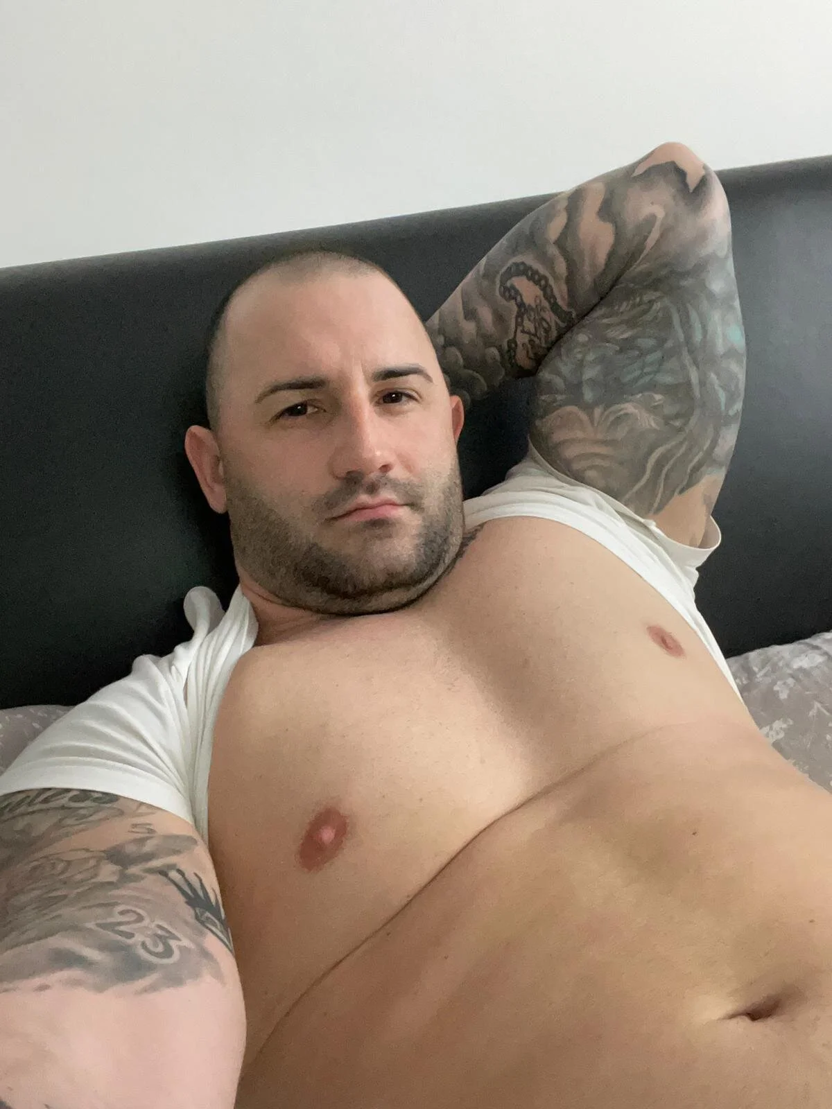 XXX Porn Photo of Nude moonjoey 4